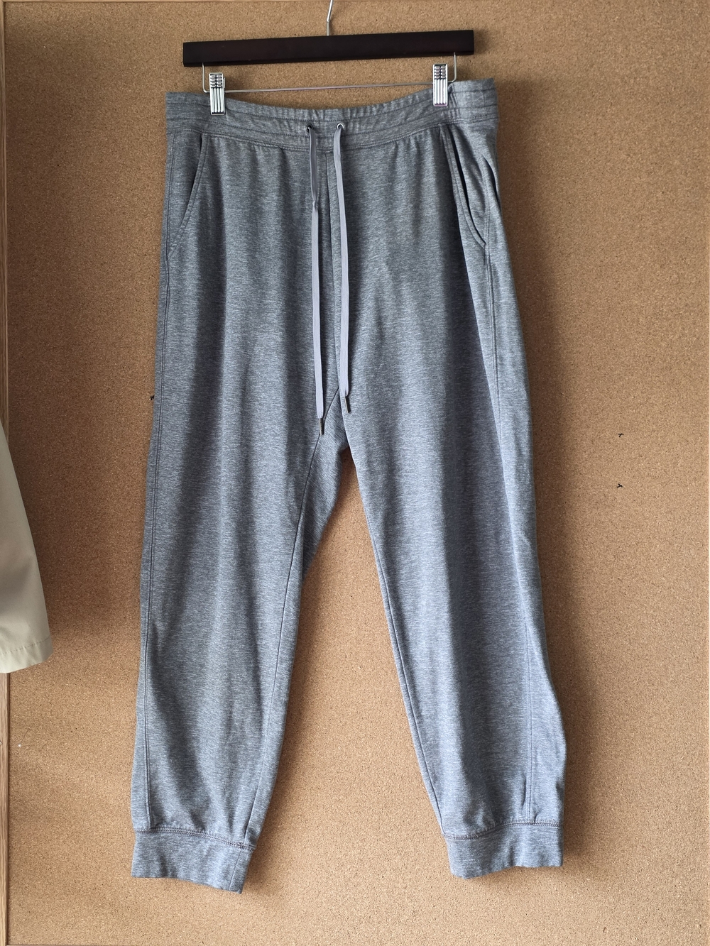 American Eagle Women’s Gray Joggers L Soft Stretch Knit Sweatpants